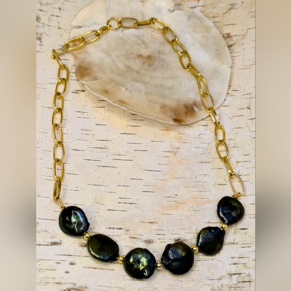 Modern Peacock Pearl Pendant In 18K Gold Plated Paperclip Necklace For Layering